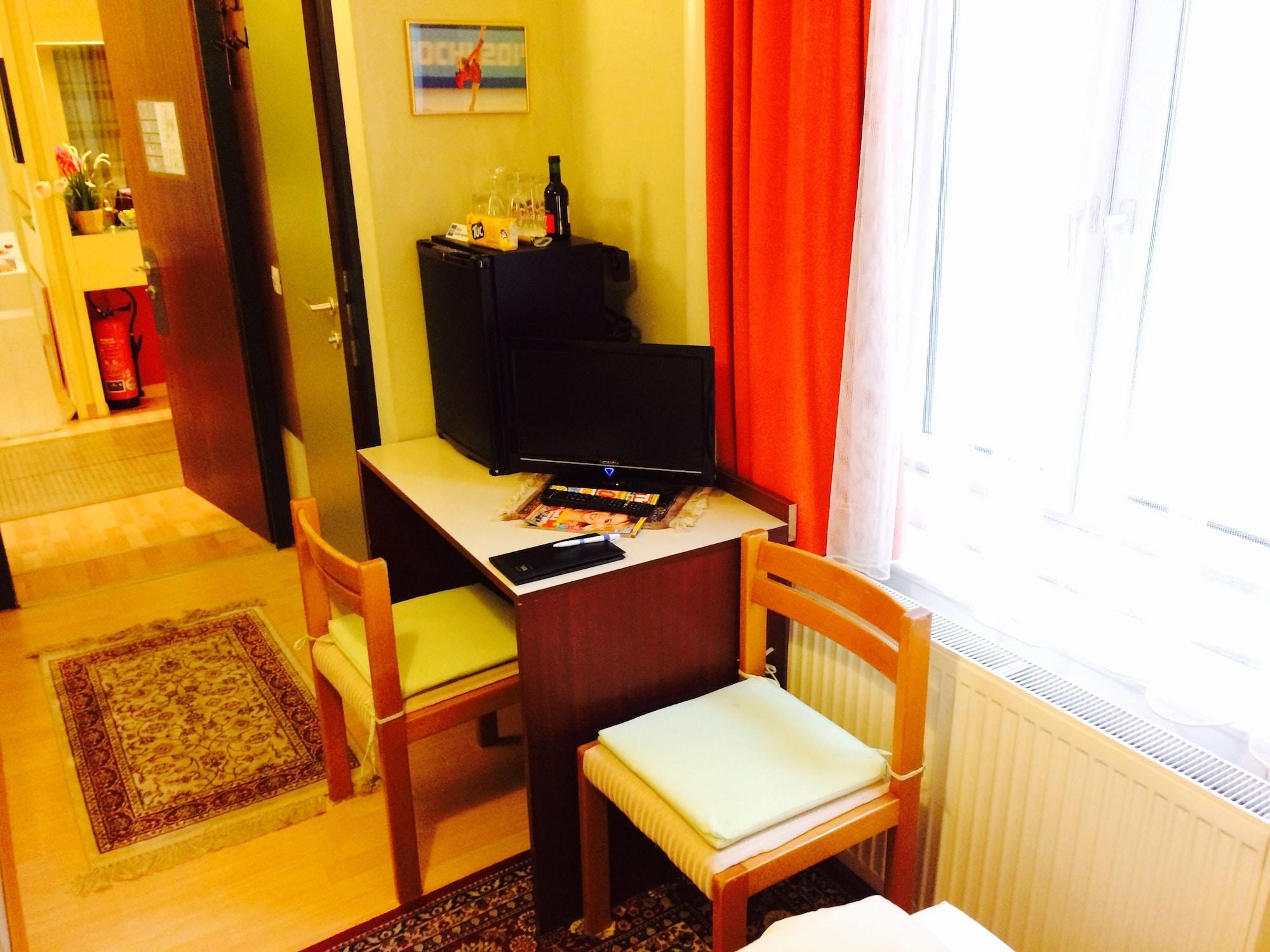 Pension Hotel Mariahilf Vienna Luaran gambar