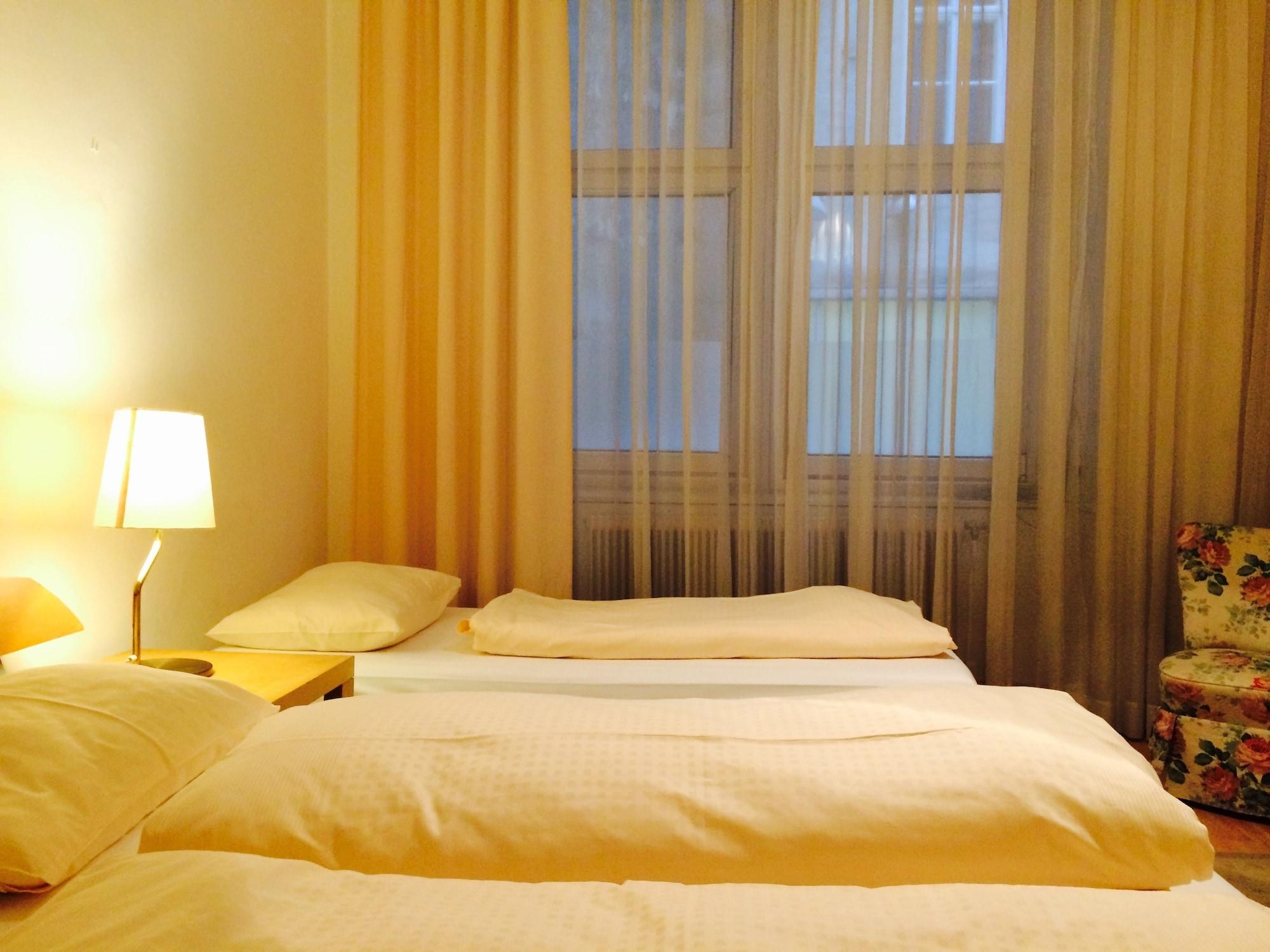 Pension Hotel Mariahilf Vienna Luaran gambar