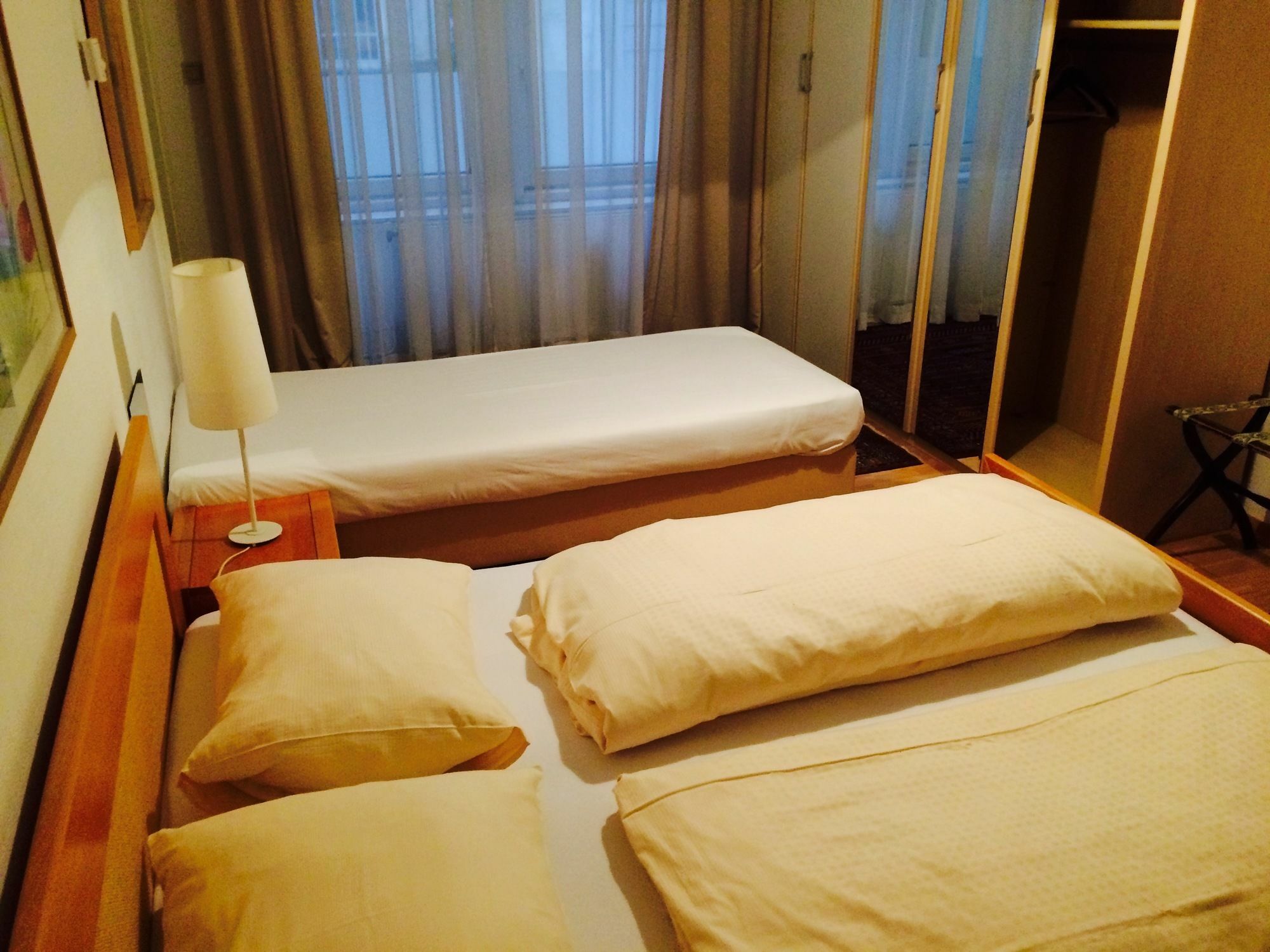 Pension Hotel Mariahilf Vienna Luaran gambar